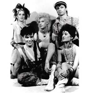Glamorcult band1 squared