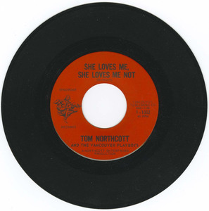 45 tom northcott   she loves me  she loves me not vinyl 02