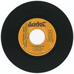 45 centennial singers   in love with an island vinyl 01