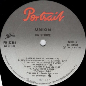 Union   on strike %282%29