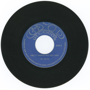 45 knights of the mystic sea   pretty woman and ugly men vinyl 01