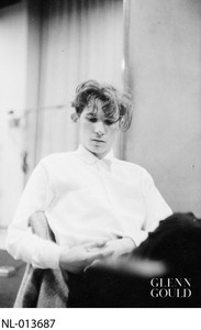 Glenn gould %287%29