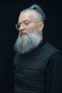 Benjamin russell 3 4 portrait black bdgd 1000px