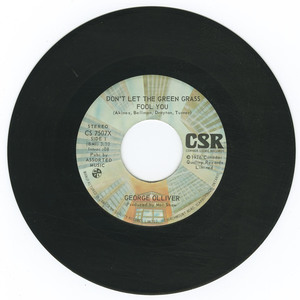 45 george olliver   don't let the gree grass fool you vinyl 01