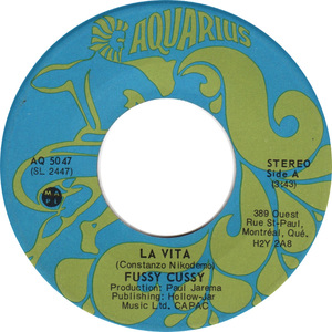 Fussy cussy la vita aquarius a